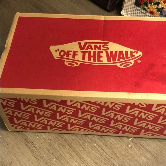 Vans Women’s Old School Black and White - Picture 3 of 8